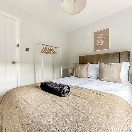 New Cosy Luxury 3 Bedroom House In Battersea ลอนดอน ภายนอก รูปภาพ